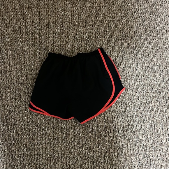 Nike Black Lined Running/Athletic Shorts - Picture 2 of 4